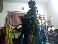 Simony Almaz được 2 chàng trai tôn thờ trong phòng tắm hơi - và thưởng cho họ bằng clip xxx vn DP